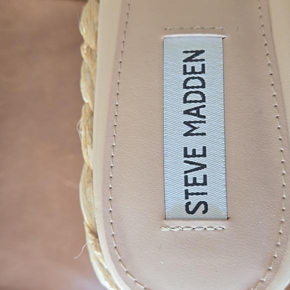 STEVE MADDEN RAFFIA PLATFORM SLIDE SANDALS - Picture 3 of 6